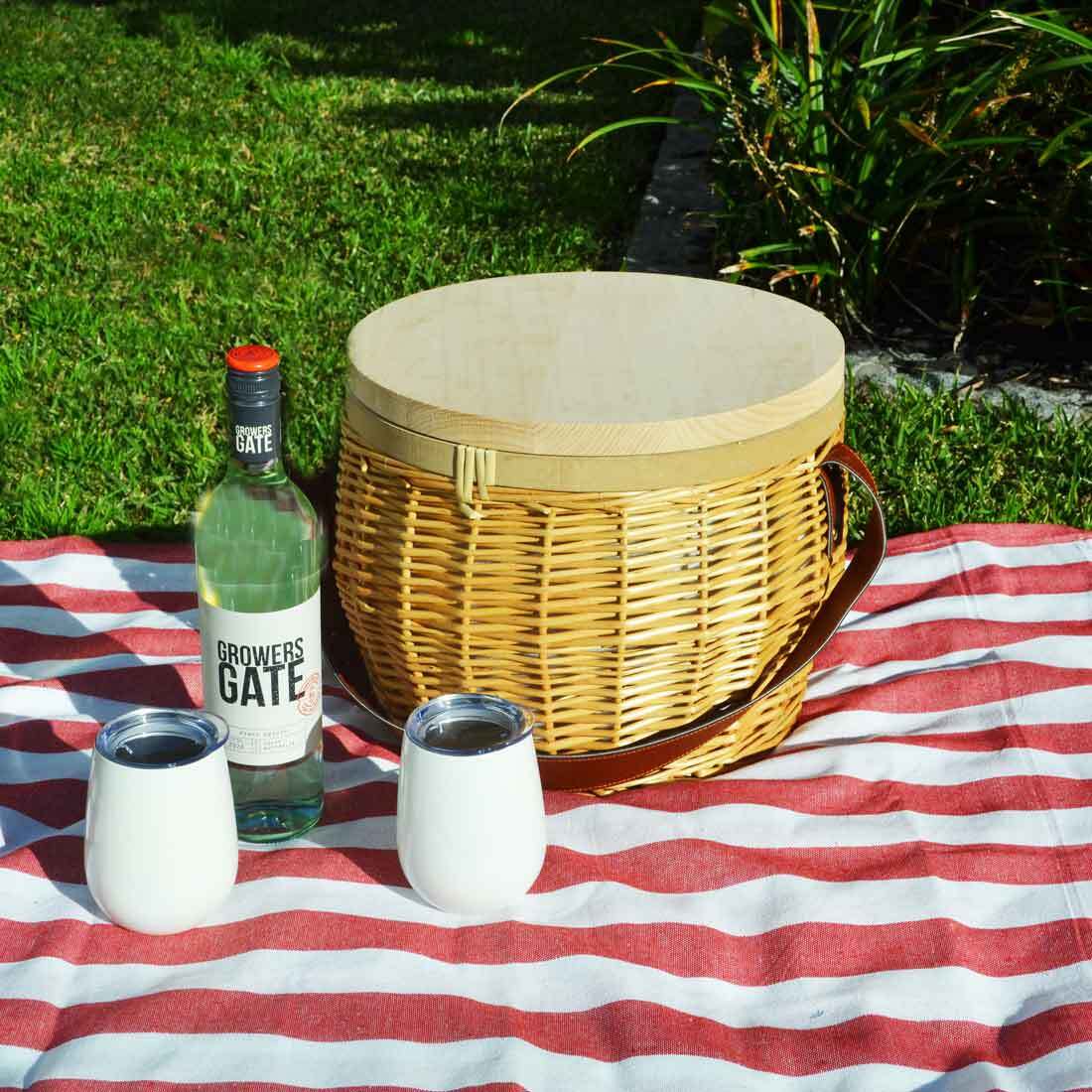 Everything_but_Flowers_Wicker Insulated Picnic Basket