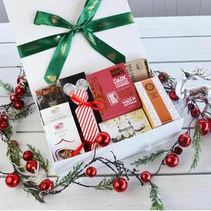 Everything_but_Flowers_Christmas Delights Hamper