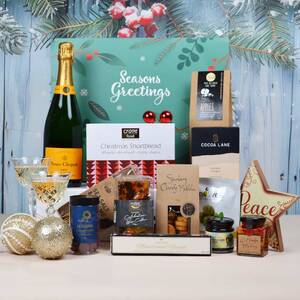 Everything_but_Flowers_It's a Champagne Christmas - Veuve Clicquot