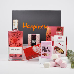 Everything_but_Flowers_Pink Gin Time Hamper