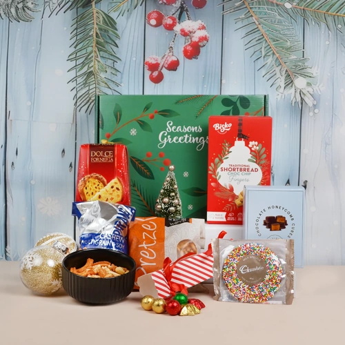 Everything_but_Flowers_Christmas Snack Selection Gift Hamper