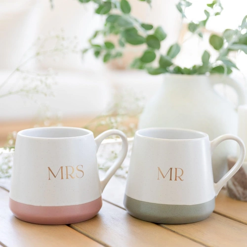 Everything_but_Flowers_Wedding Mr and Mrs Mugs- Mrs