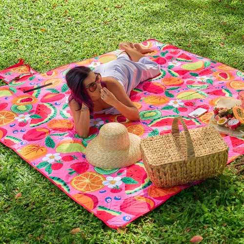 Everything_but_Flowers_Annabel Trends Picnic Mat