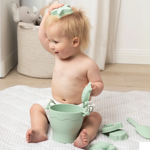 Everything_but_Flowers_Silicone Bucket & Spade Set (8 pce)